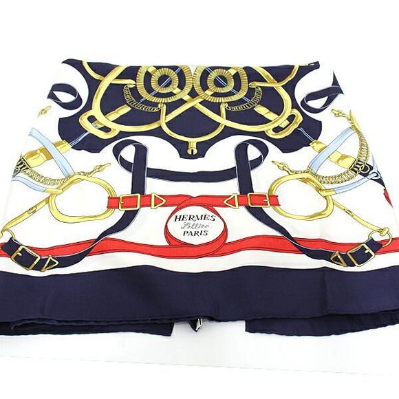 Hermes Carre 90 Scarf Eperon D'or Golden Spur 100% Silk Navy/gold/red/white - Picture 2 of 3